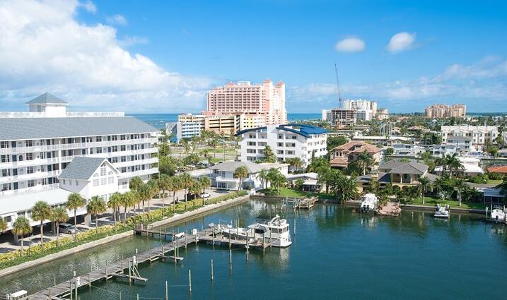 Sandpearl Resort with its beachfront restaurants and warm gulf waters